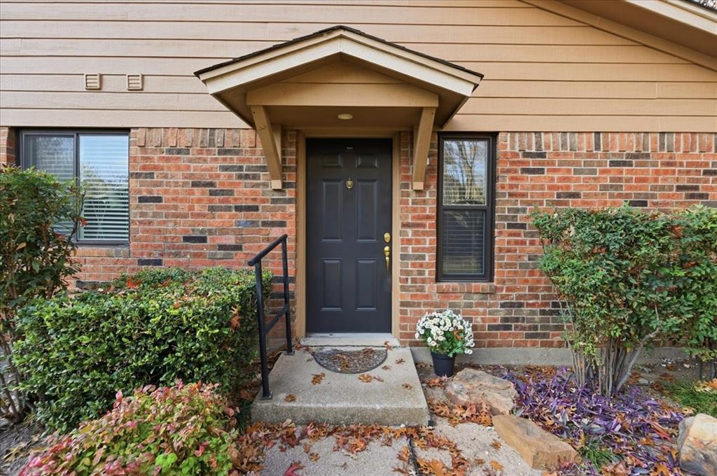 Cedar Creek Twnhms - Residential