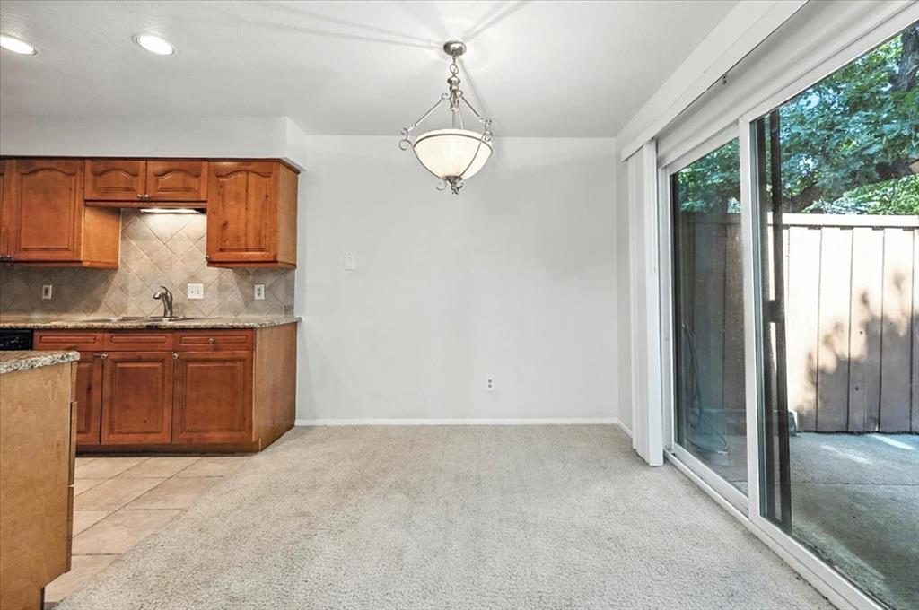 Cedar Creek Twnhms - Residential