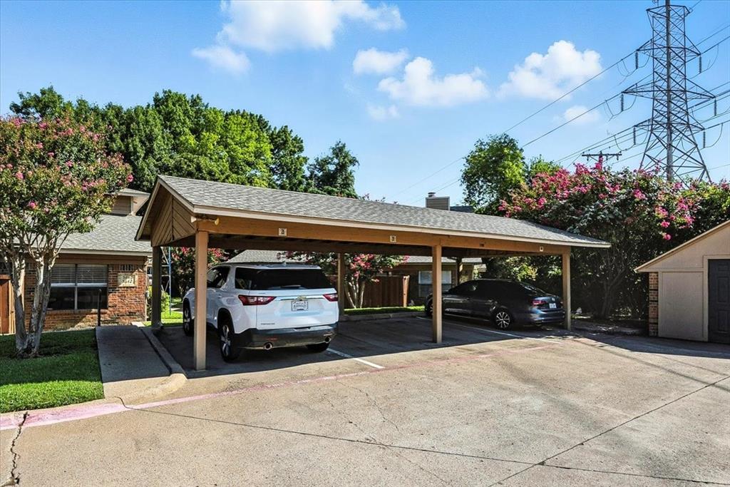 Cedar Creek Twnhms - Residential