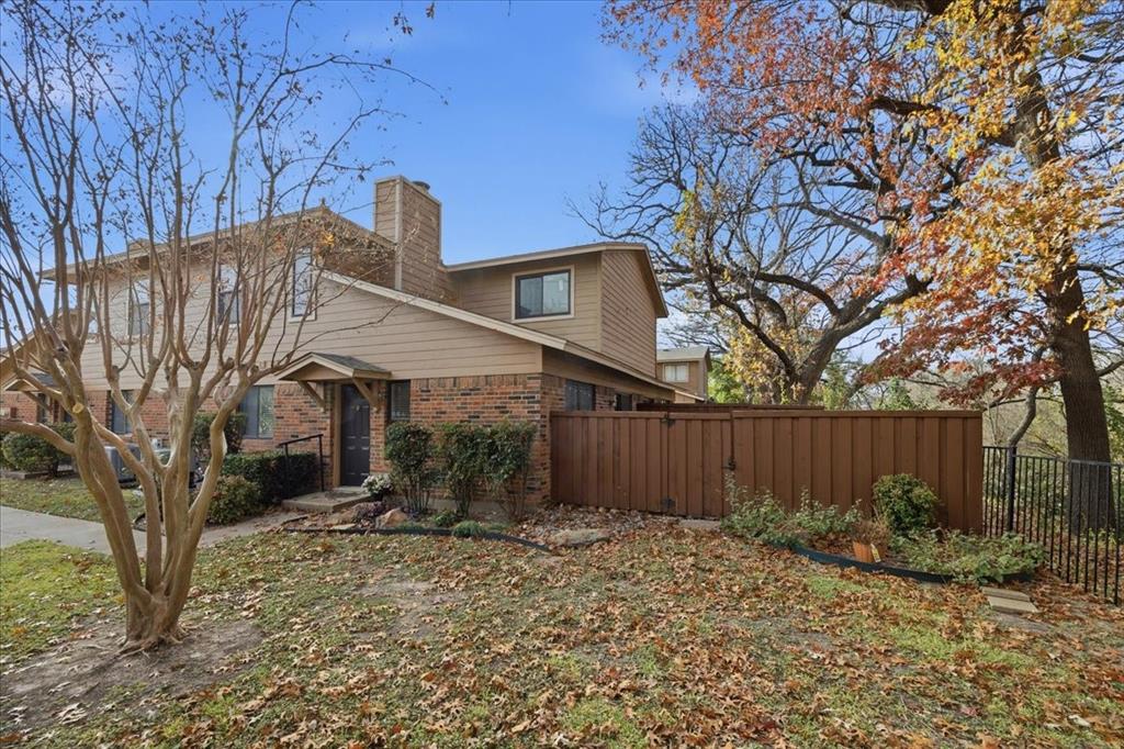 Cedar Creek Twnhms - Residential