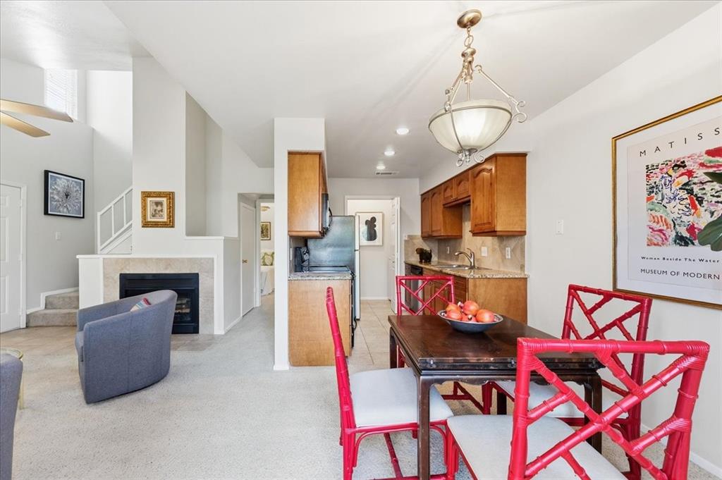 Cedar Creek Twnhms - Residential