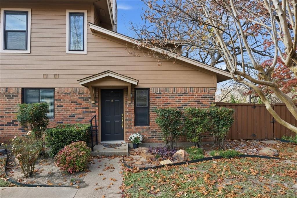 Cedar Creek Twnhms - Residential