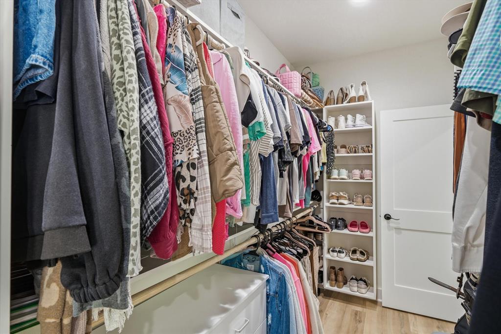 WHITE PINES - Residential