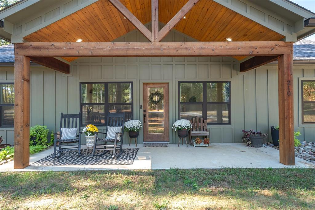 WHITE PINES - Residential