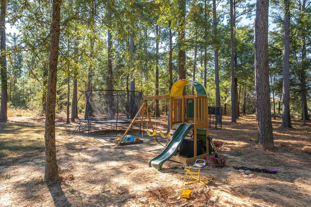 WHITE PINES - Residential