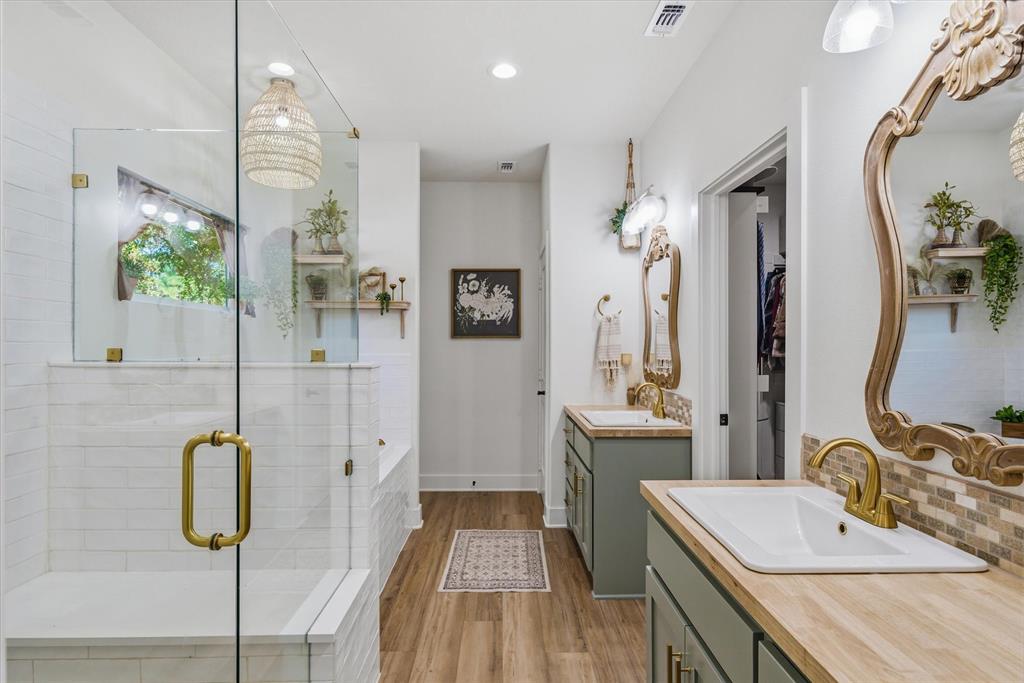 WHITE PINES - Residential