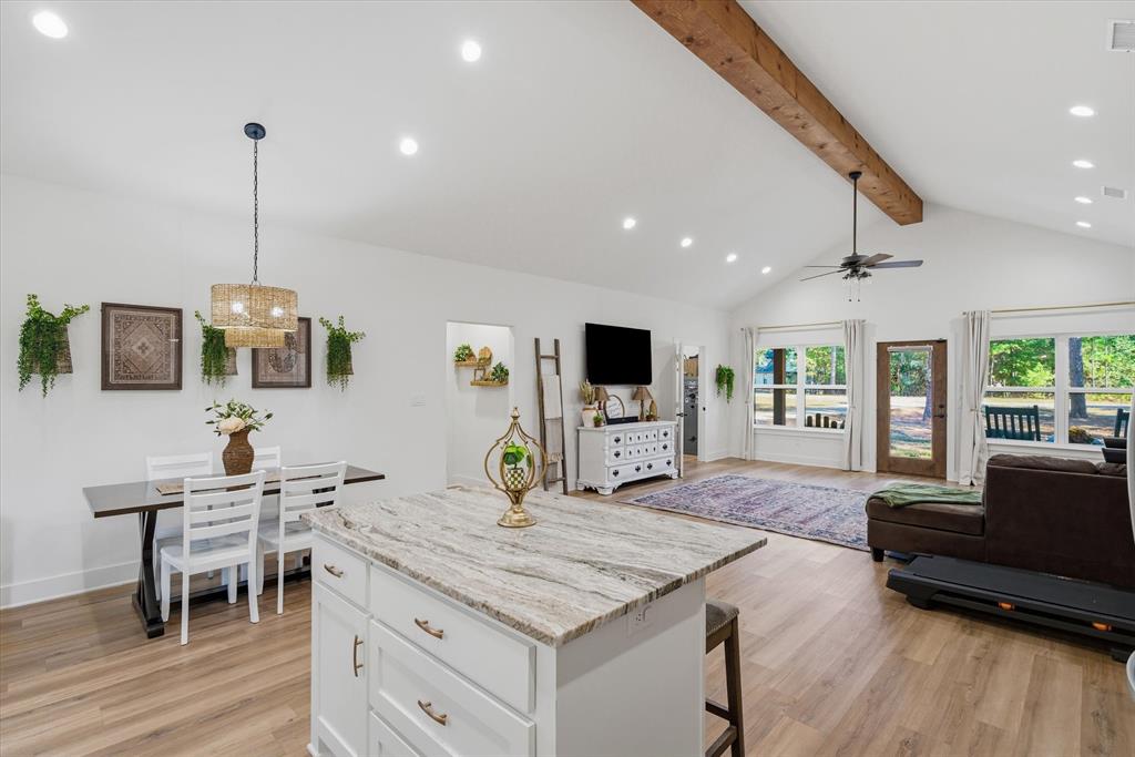 WHITE PINES - Residential