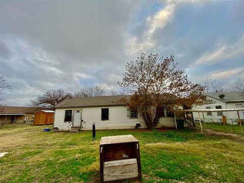 A home in Mineral Wells