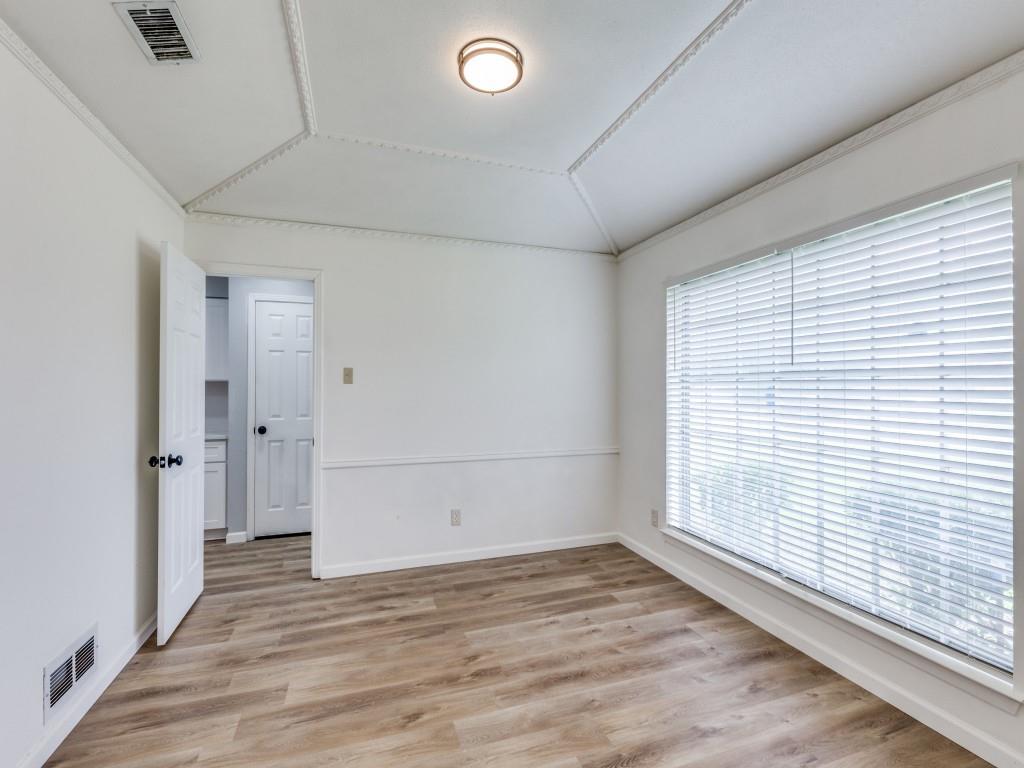 810 Serenade Lane
