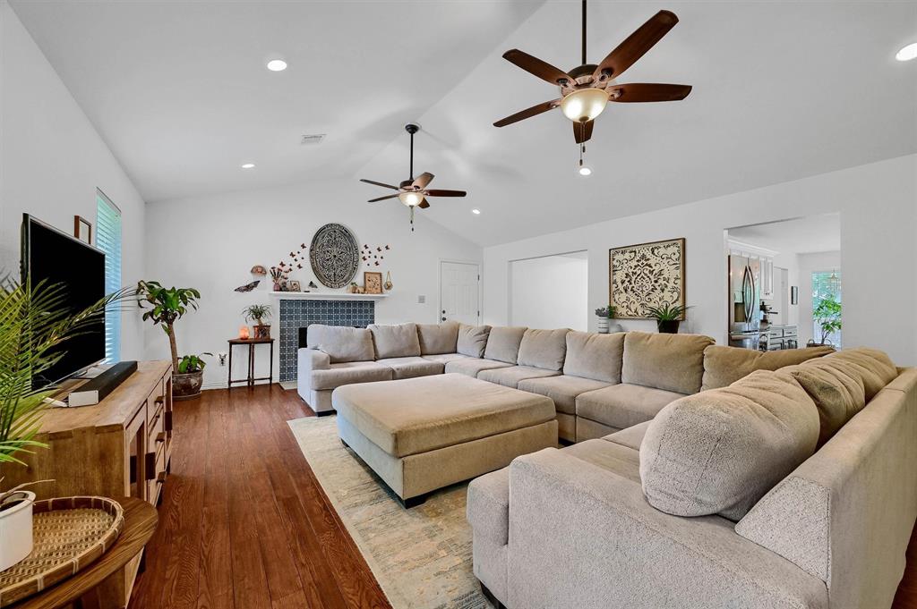 77 Fellowship Lane