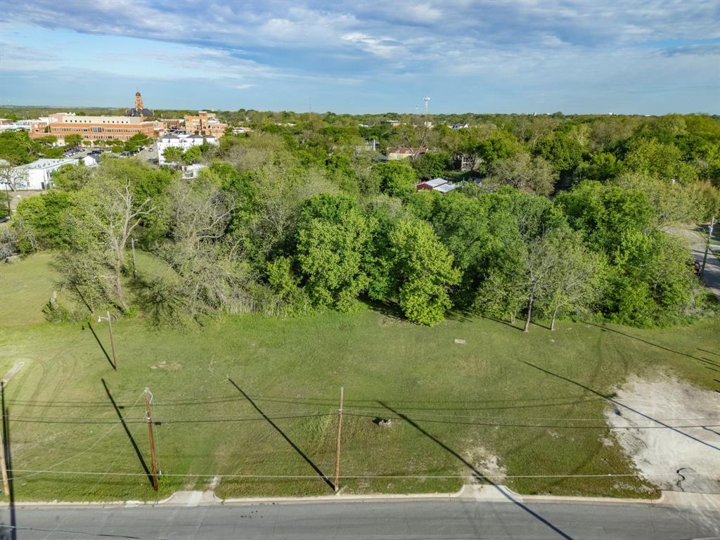 Town - Waxahachie - Land