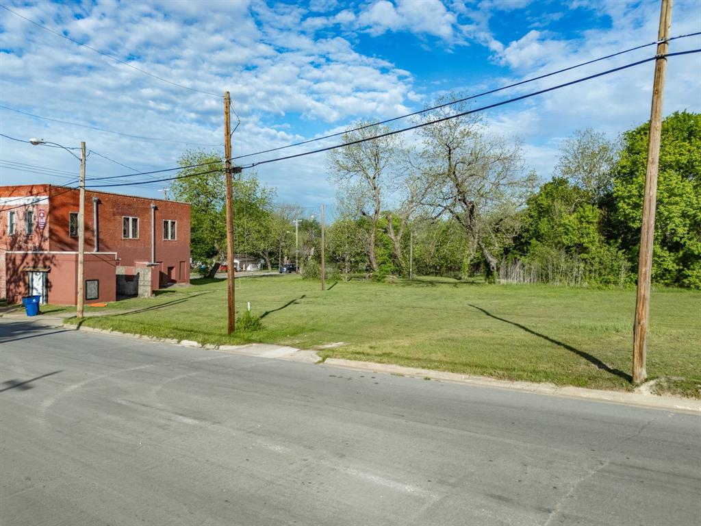 Town - Waxahachie - Land