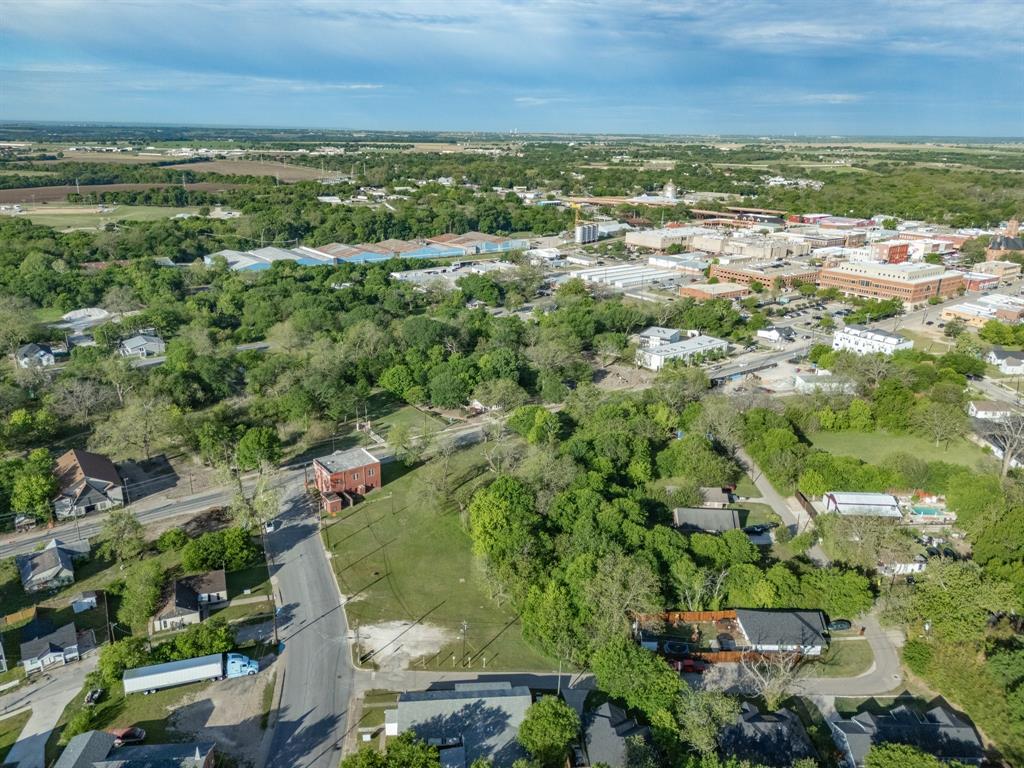 Town - Waxahachie - Land
