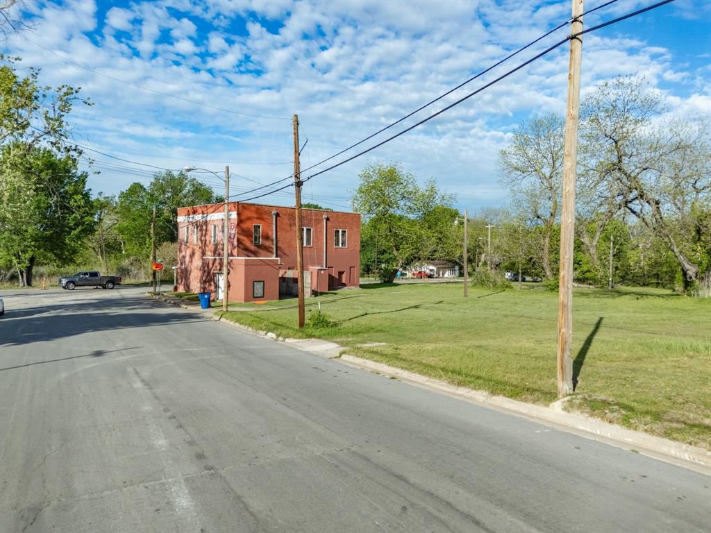 Town - Waxahachie - Land
