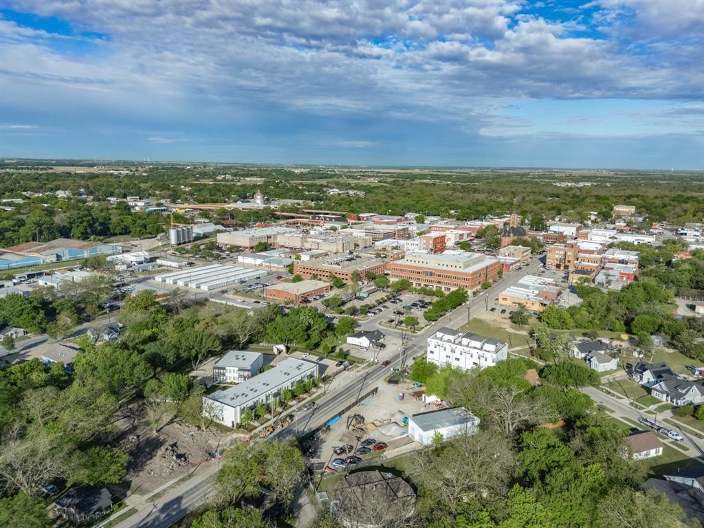 Town - Waxahachie - Land