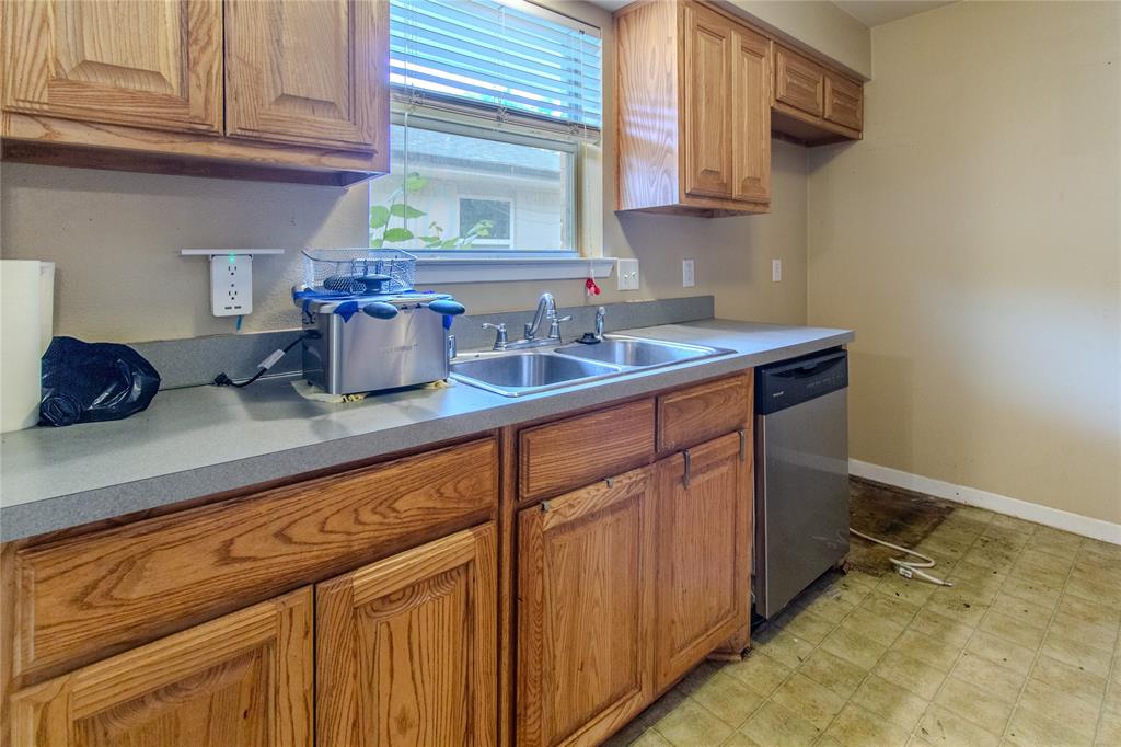 1805 Bardfield Avenue