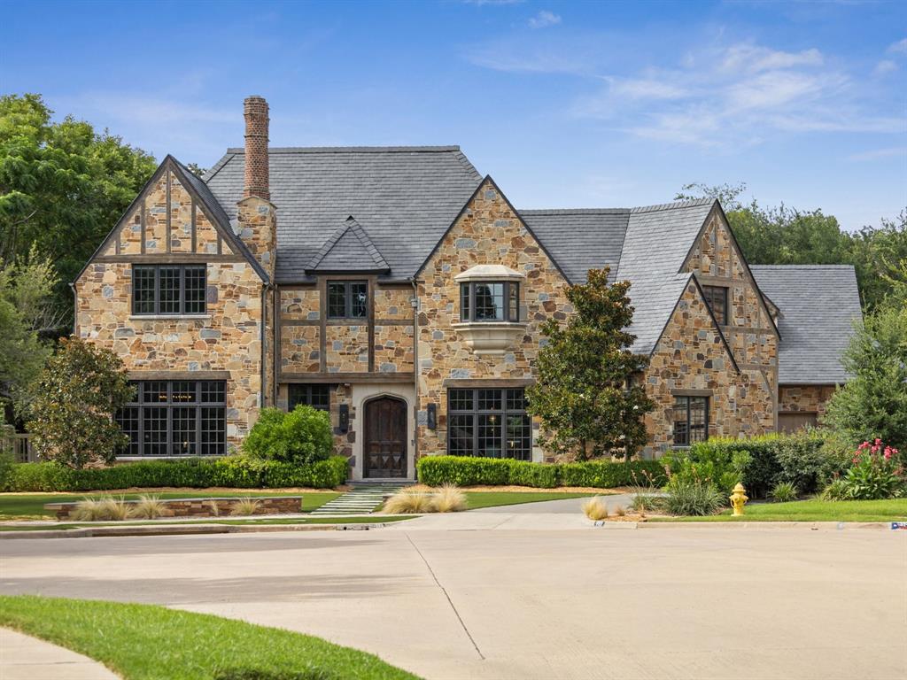 722 Inglenook Court