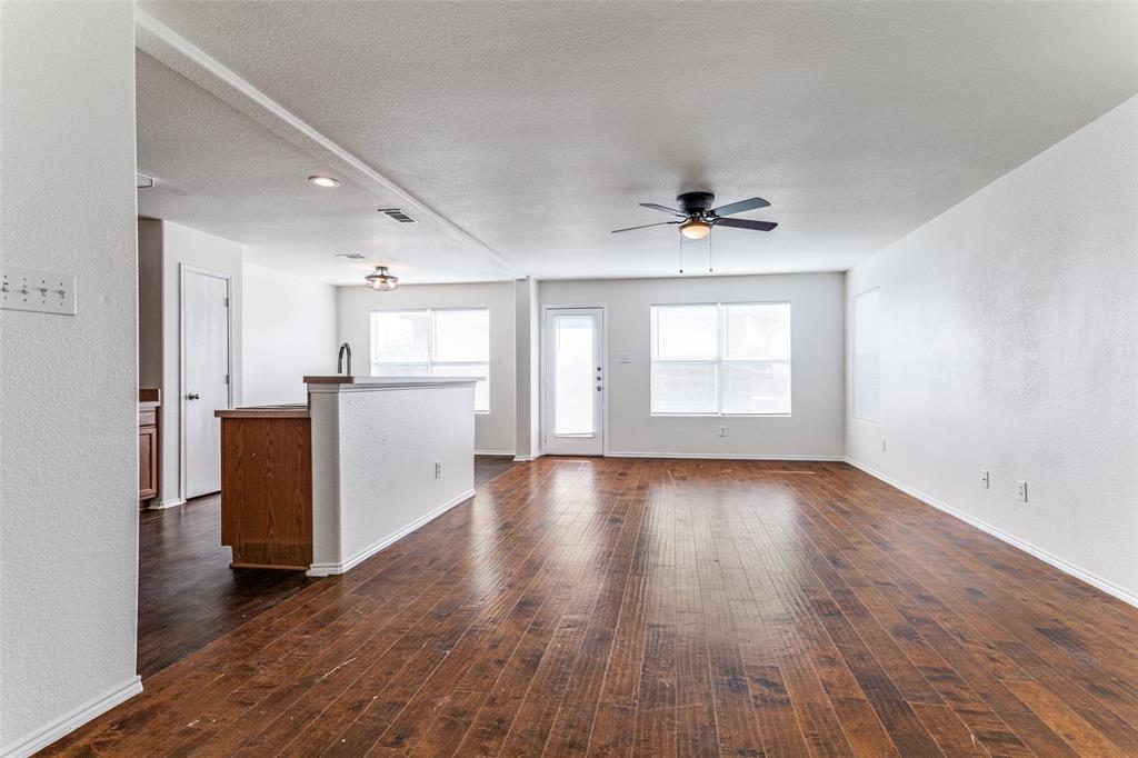 Villages Of Chisholm Ridge Th - Residential Lease