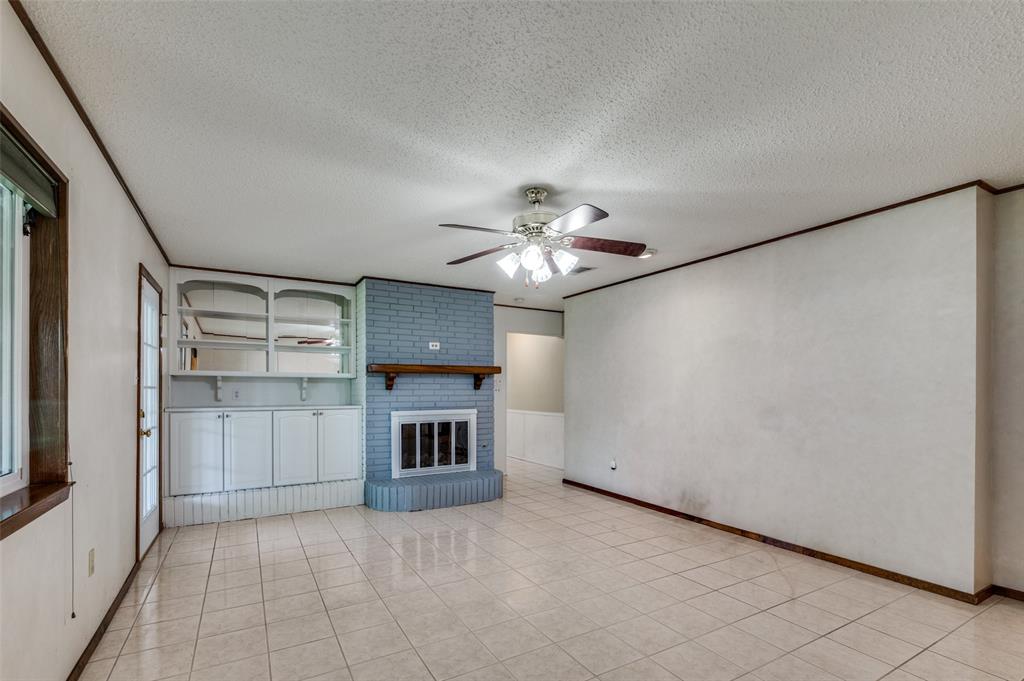 1501 Ridgeview Drive