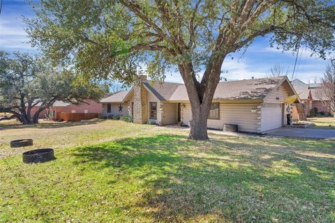 6325 Circo Drive Granbury TX 76049