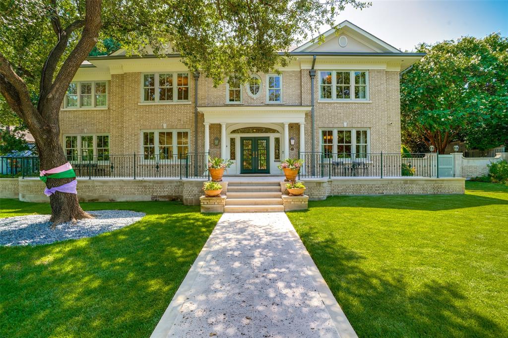 4211 Lakeside Drive
