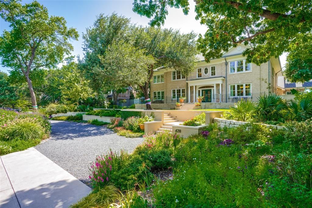 Photo for 4211 Lakeside Drive, Highland Park, TX 75219 (MLS # 21063622)