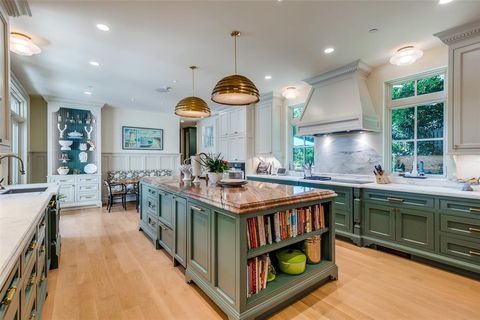 Tiny photo for 4211 Lakeside Drive, Highland Park, TX 75219 (MLS # 21063622)