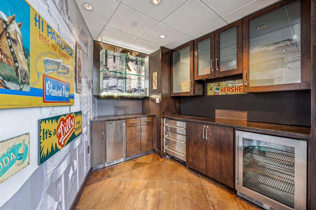 One Montgomery Plaza Residence Condo - Residential