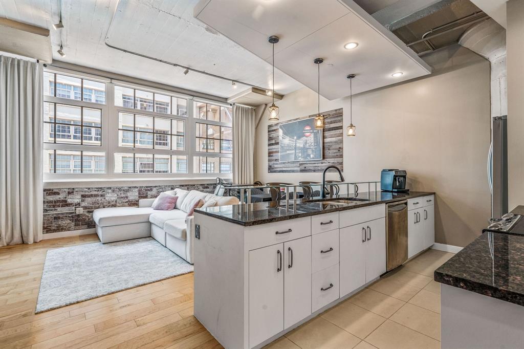 One Montgomery Plaza Residence Condo - Residential