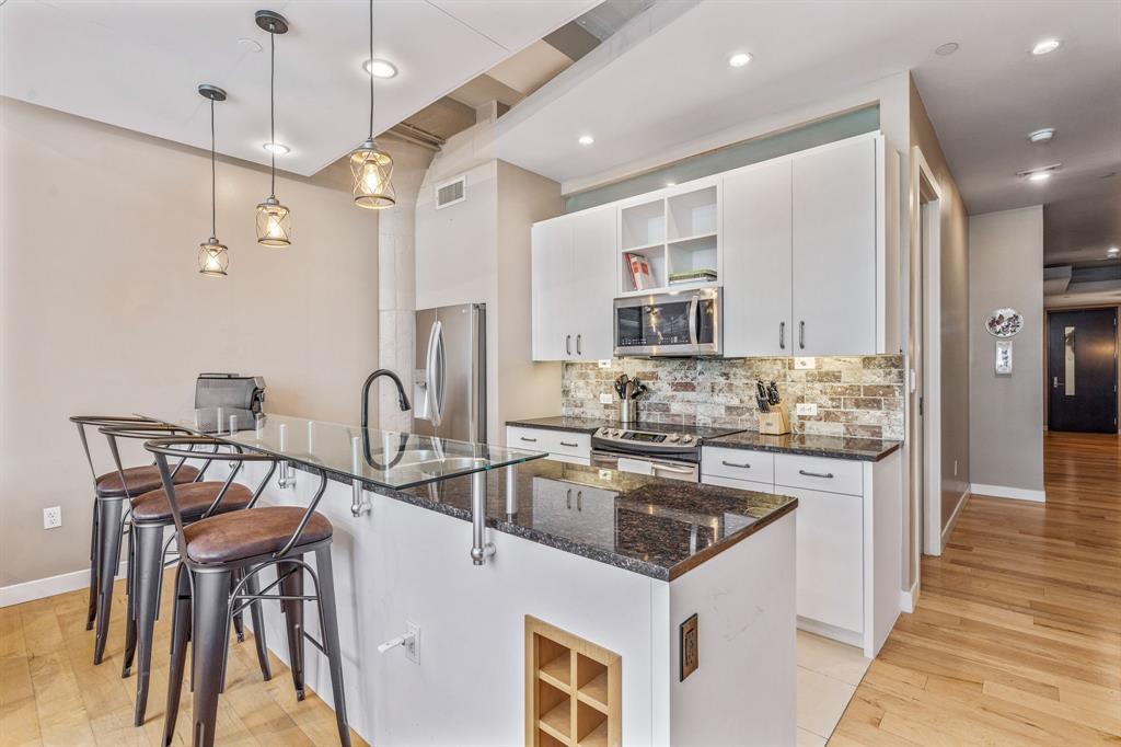 One Montgomery Plaza Residence Condo - Residential