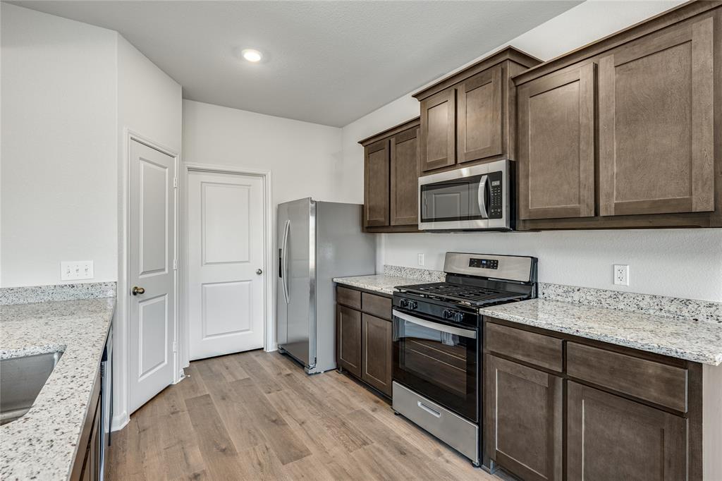 932 Cawthorne Trail