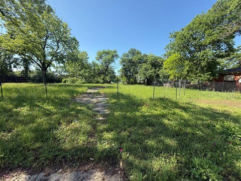1838 Akron Street Dallas TX 75212