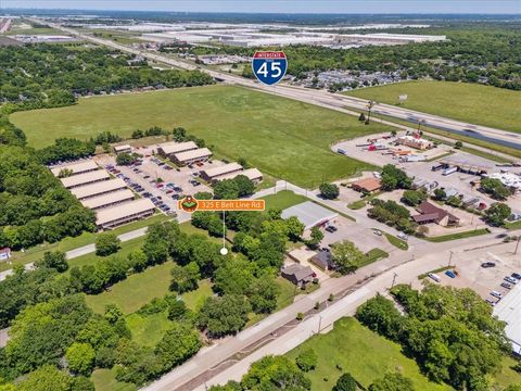 325 E Belt Line Road Wilmer TX 75172
