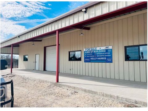 Photo of 13332 FM 744, Barry, TX 75102 (MLS # 21180251)