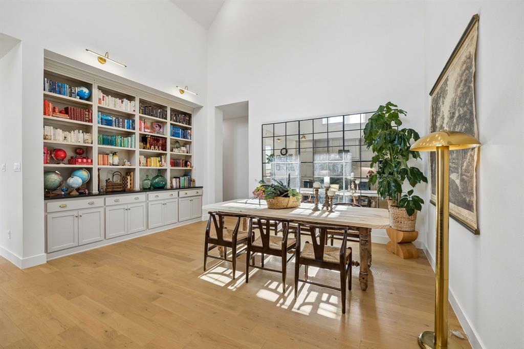 841 Forest Creek Drive