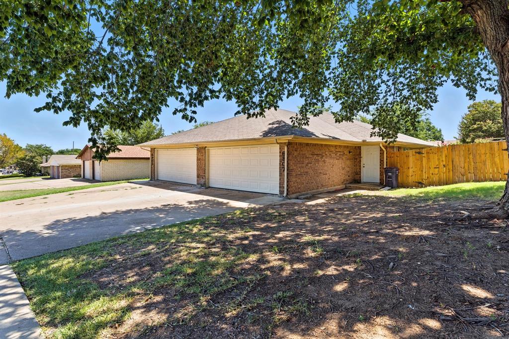 6905-6907 W Cleburne Road