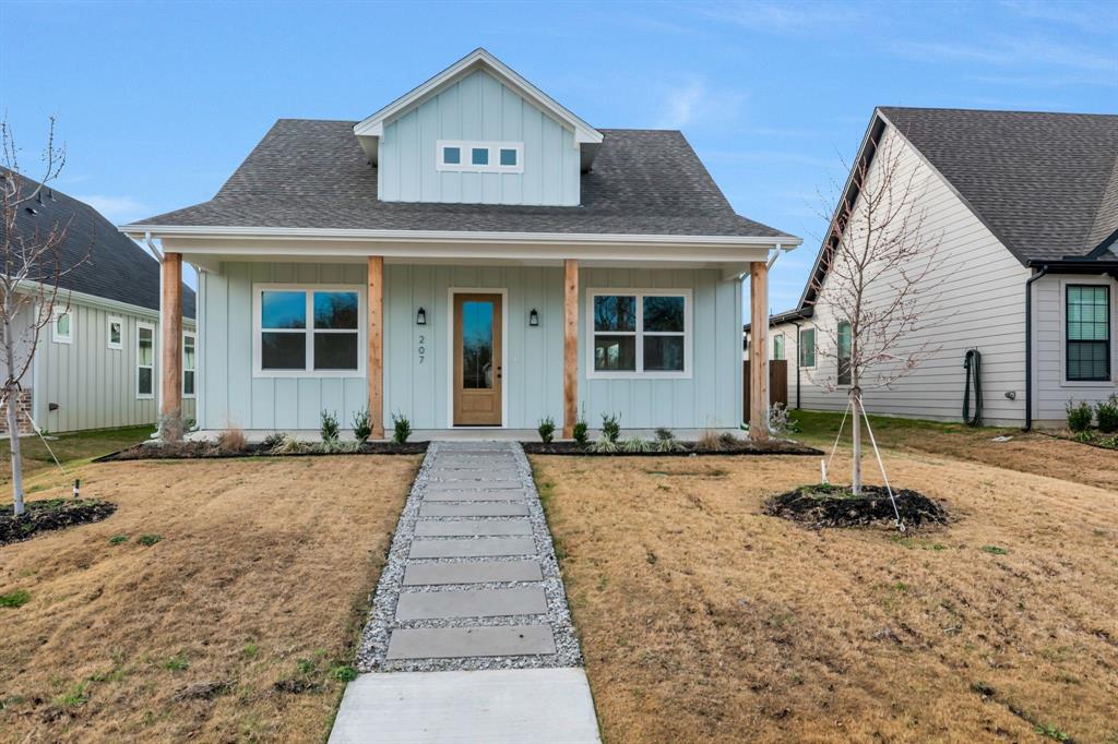 207 W 7th Street