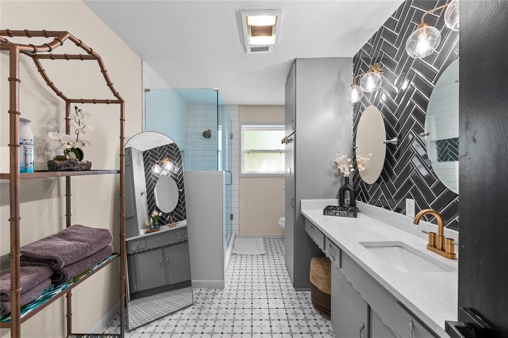 J Wilcox Surv Abs #1702 - Residential