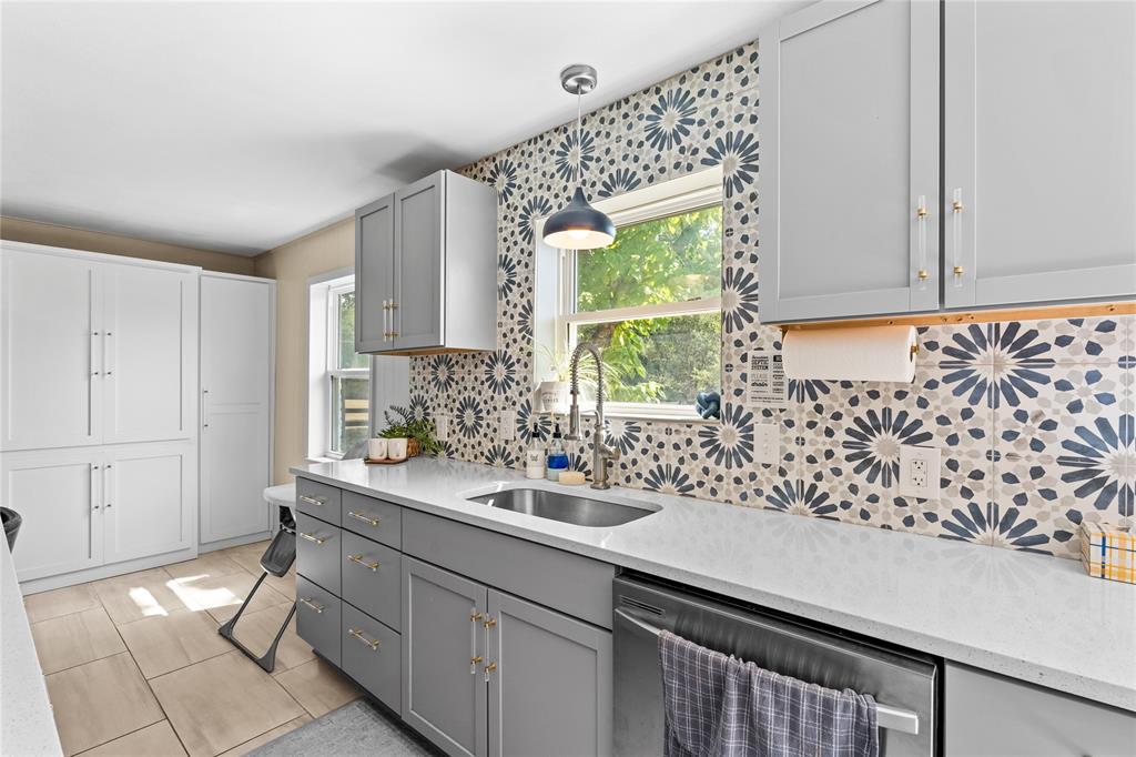 J Wilcox Surv Abs #1702 - Residential