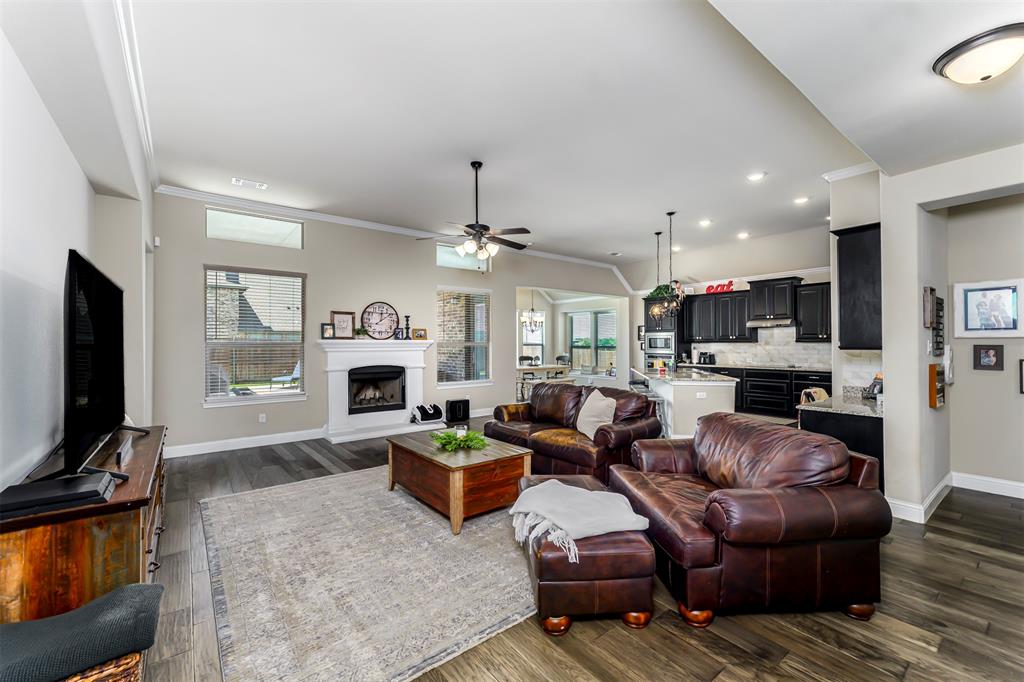 606 Lonesome Dove Drive