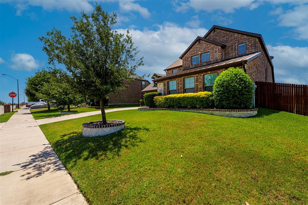 606 Lonesome Dove Drive