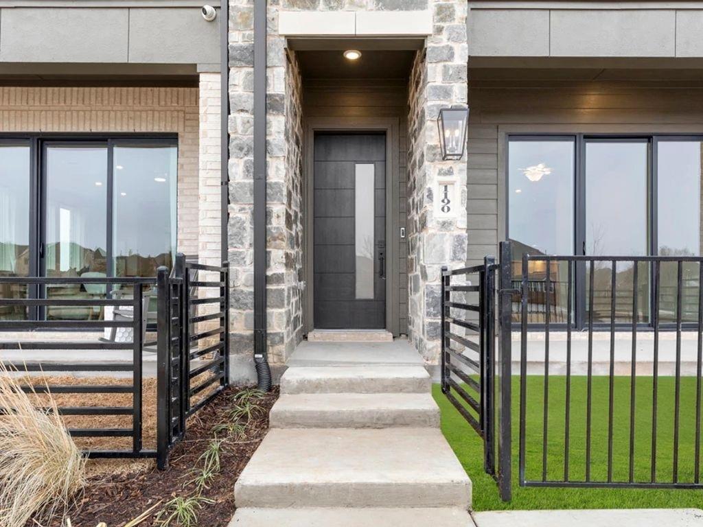 1204 Daybreak Drive