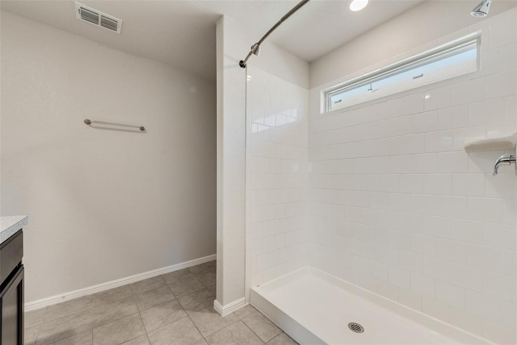 Liberty Trls Ph 3 - Residential Lease