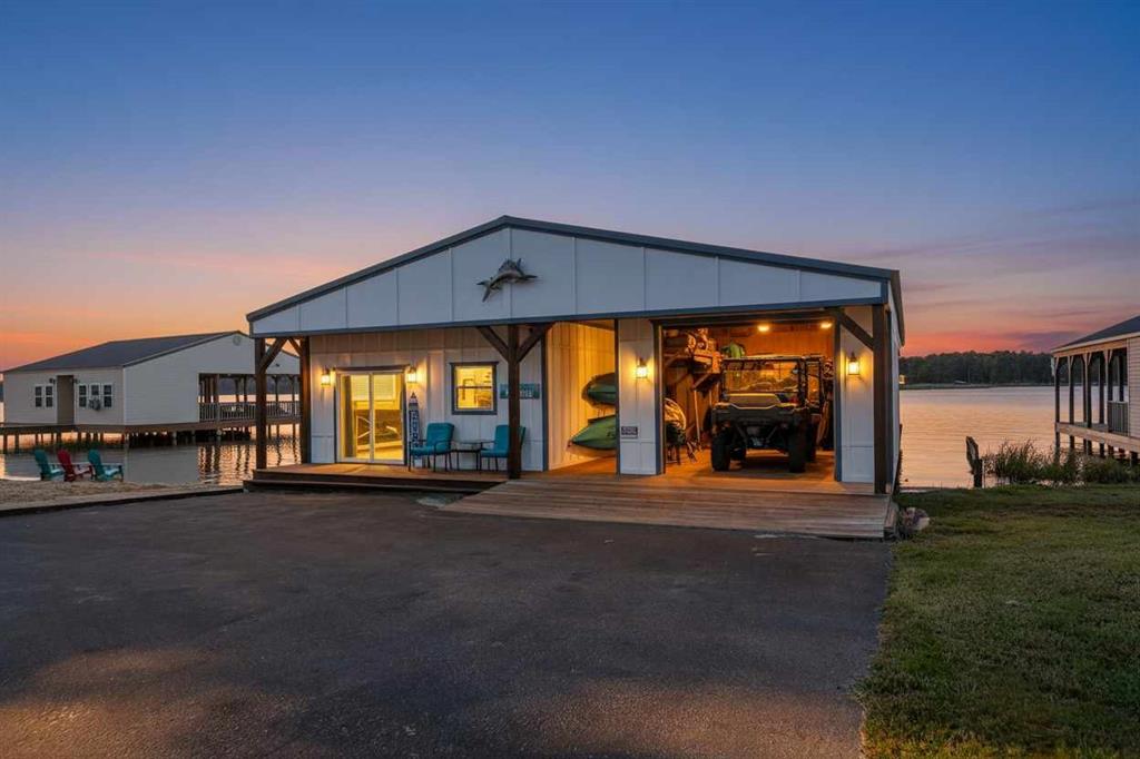 Crystal Sands - Residential