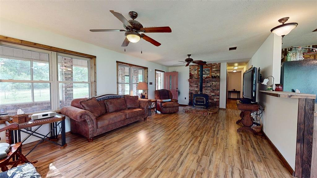 609 Anderson County Road 2420