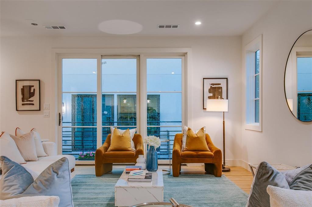 Lakeside - Residential