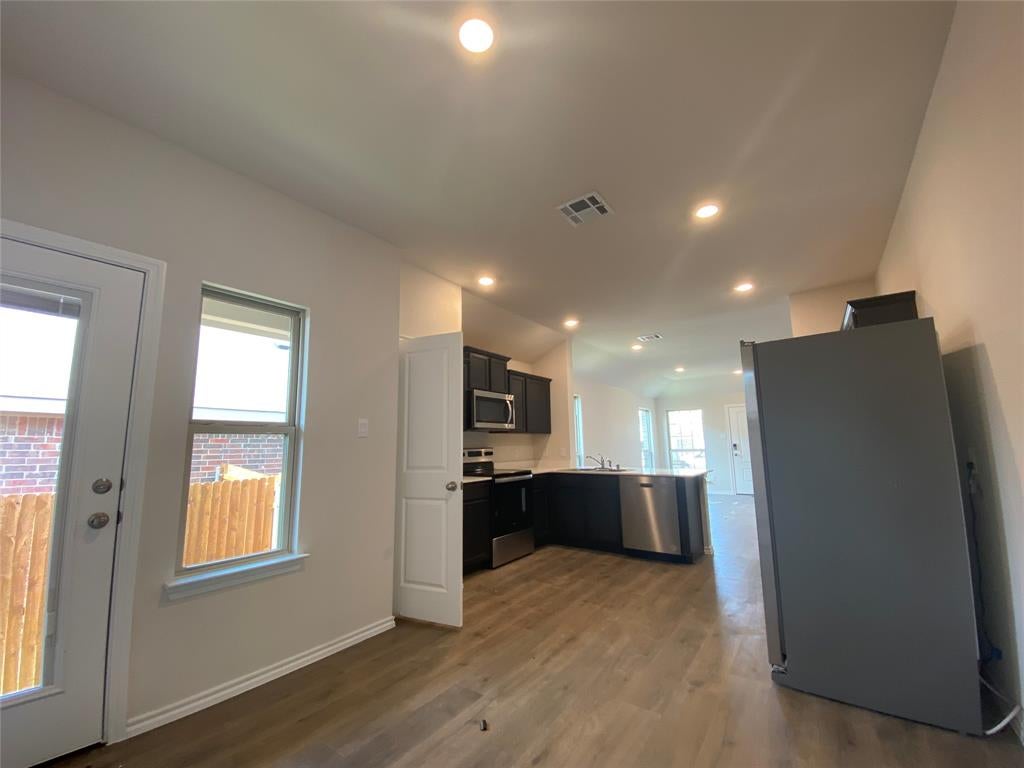 1315 DRAPER Lane
