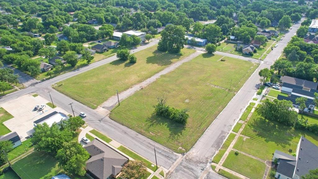 715 W Sears