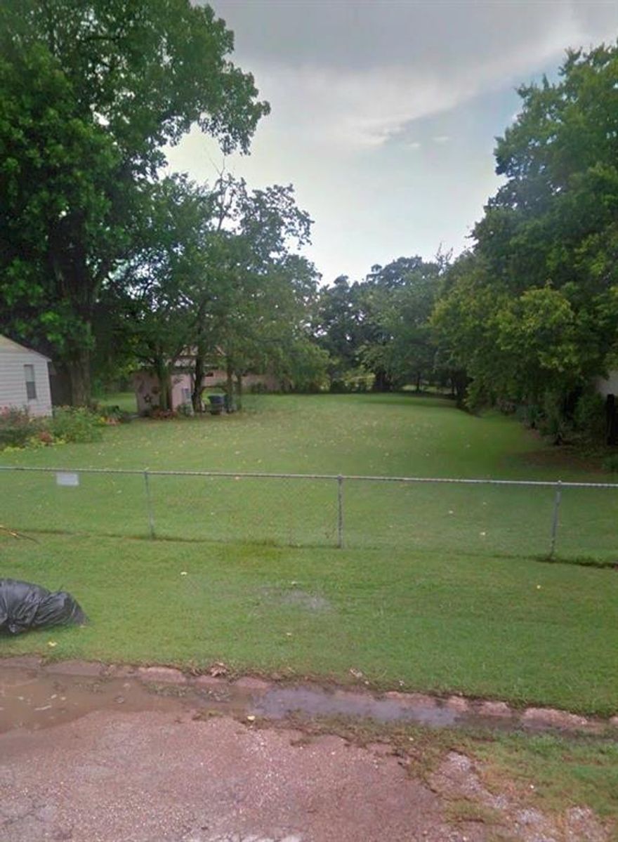 Calling all builders and investors! Here’s your opportunity to bring your vision to life with this spacious 60x210 lot, perfectly located just 12 minutes of Downtown Dallas. Whether you're looking to build your next new construction project or buy and hold for future investment, this property offers endless potential. Conveniently located near and other major freeways, this lot is ideal for your next development. Serious buyers only, please perform all due diligence prior to going under contract. Buyer and Buyer’s Agent to verify all information including zoning, dimensions, schools, and building requirements. Lot is priced to sell – don’t miss out on this one! Submit your cash offer today!