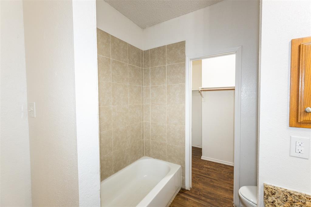 Hillside Oaks Ph 01 - Residential Lease